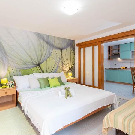 Apartments Lenka Orebic Luaran gambar