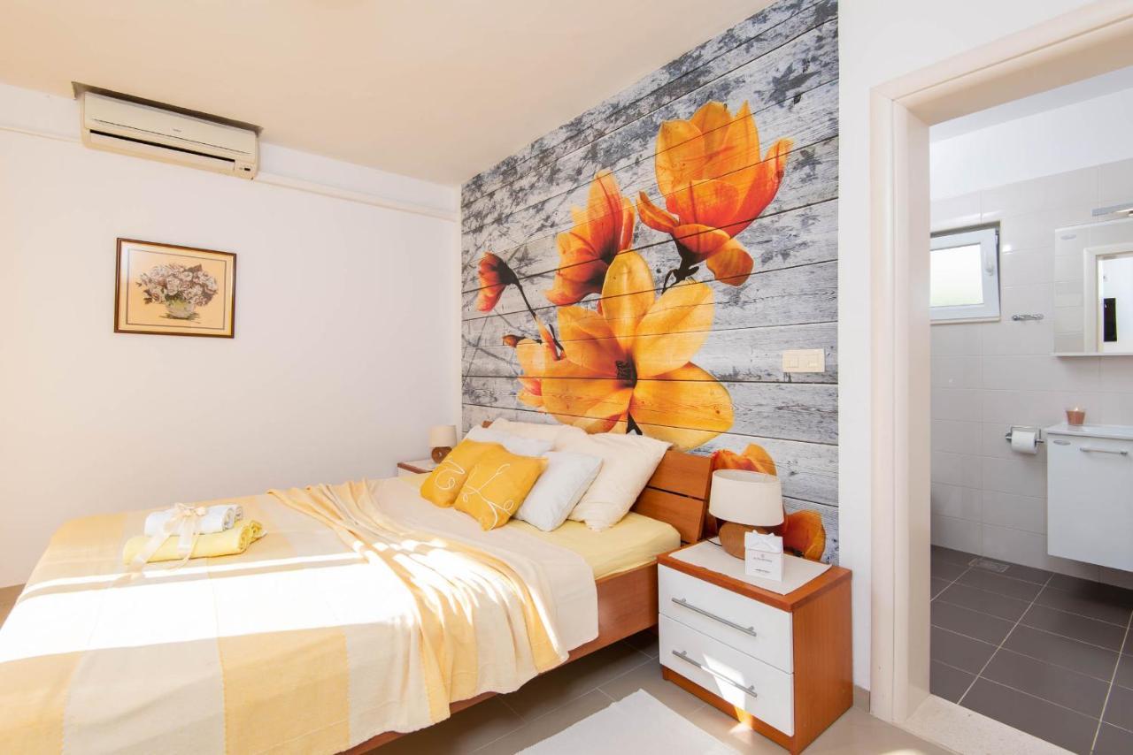 Apartments Lenka Orebic Luaran gambar