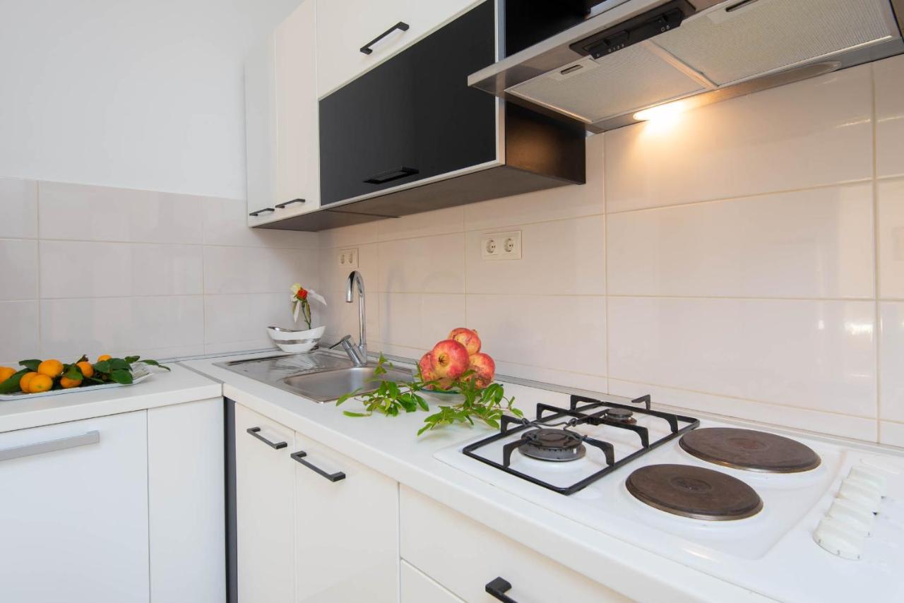 Apartments Lenka Orebic Luaran gambar