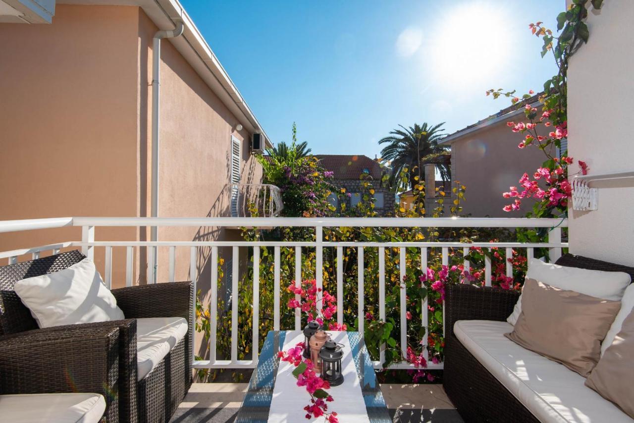 Apartments Lenka Orebic Luaran gambar