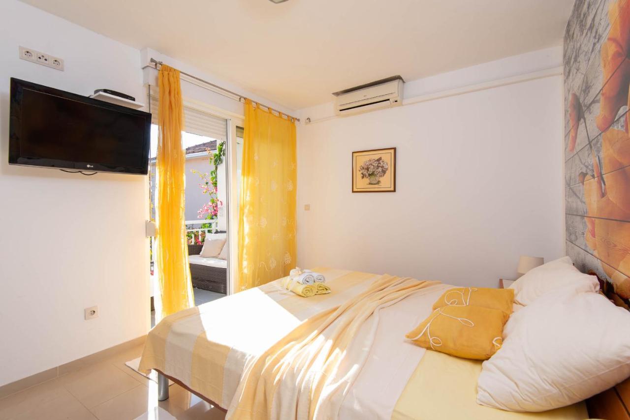 Apartments Lenka Orebic Luaran gambar