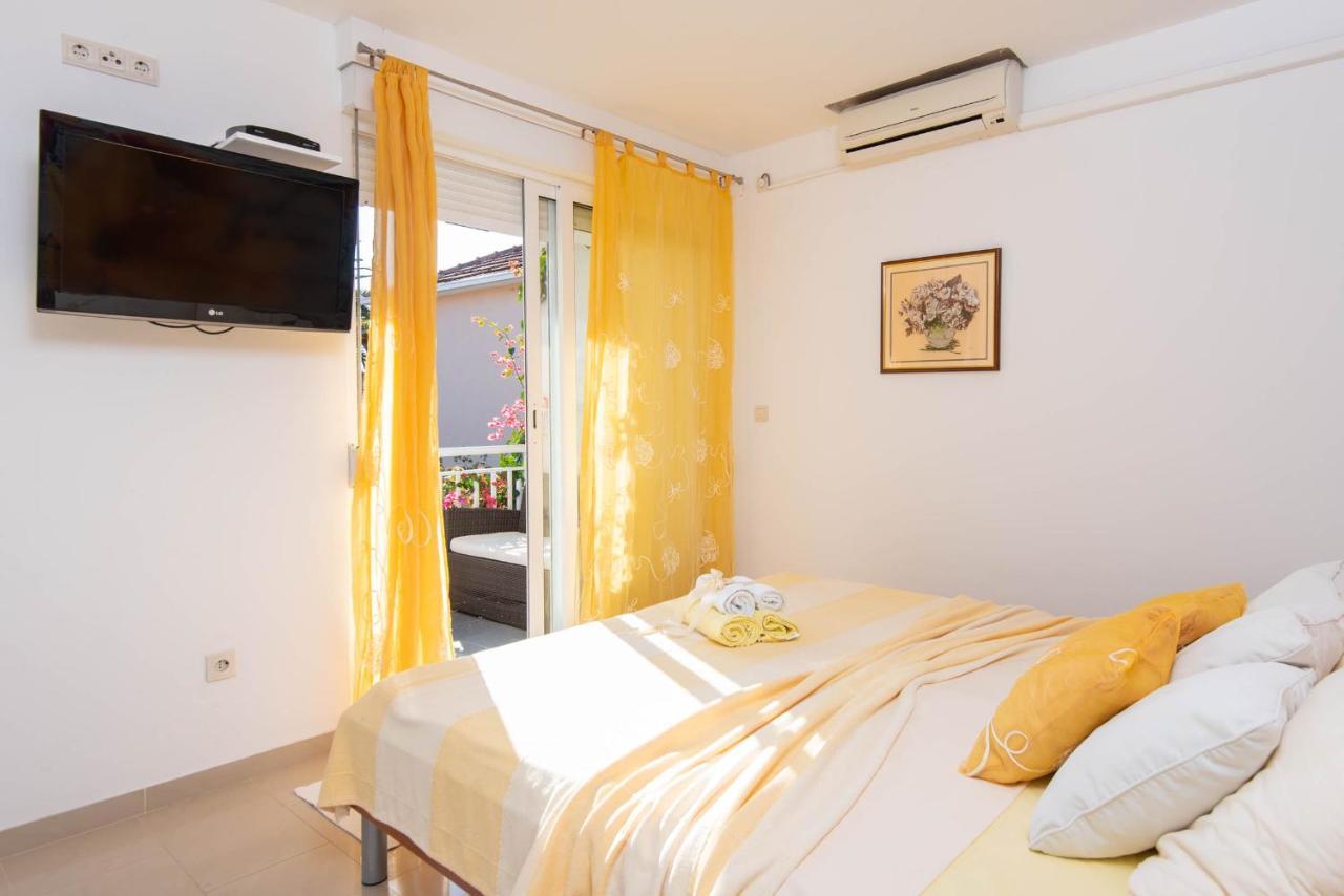 Apartments Lenka Orebic Luaran gambar