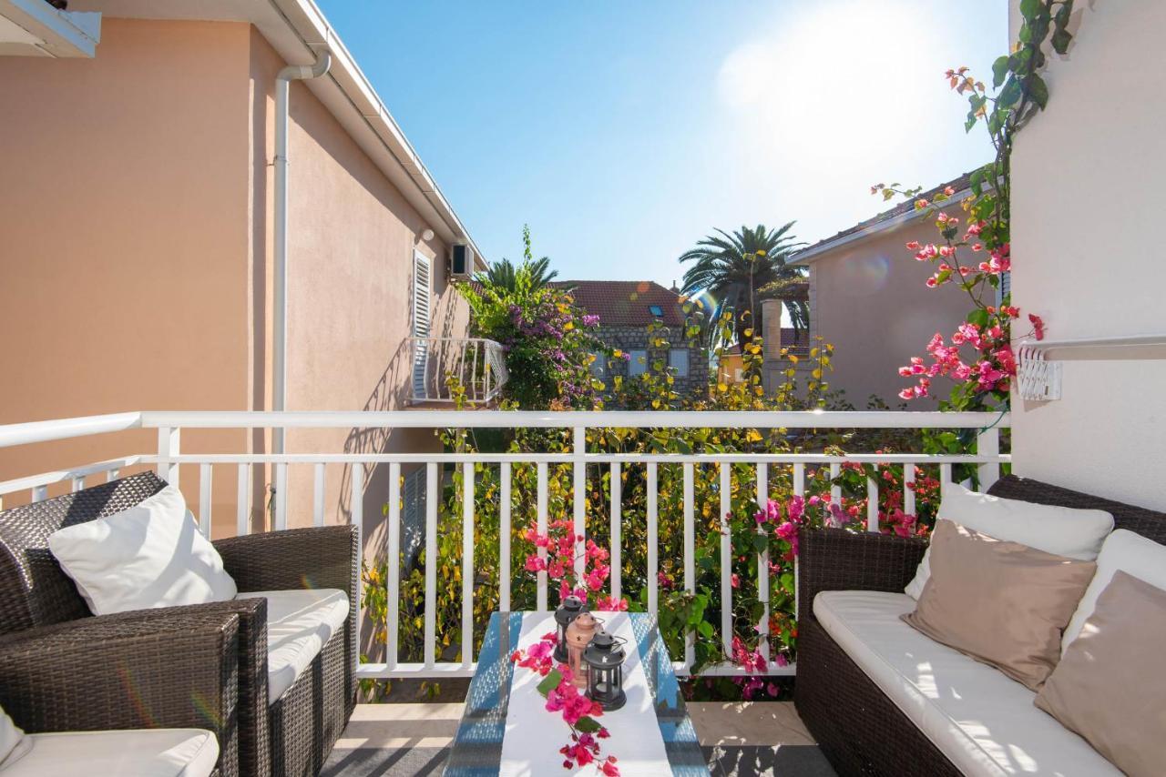 Apartments Lenka Orebic Luaran gambar