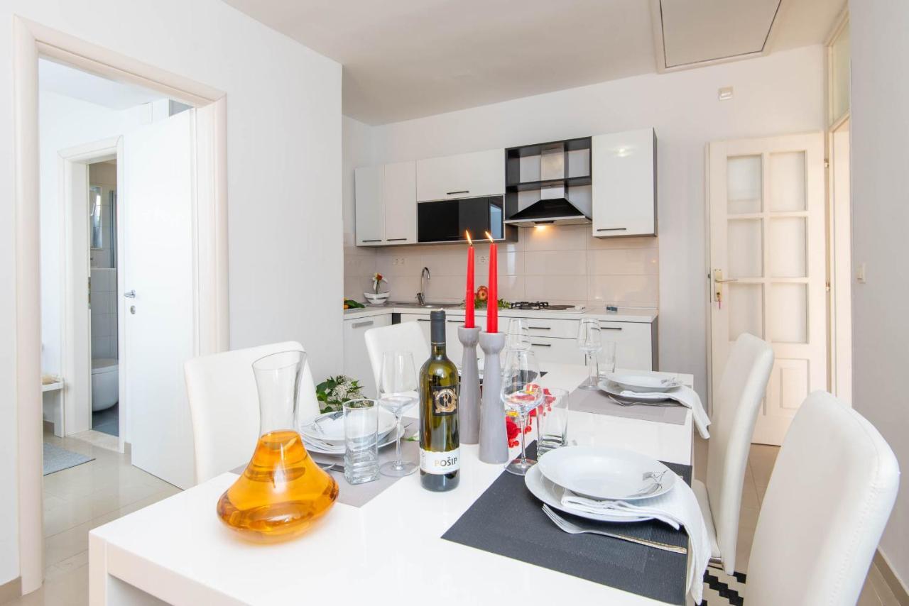 Apartments Lenka Orebic Luaran gambar